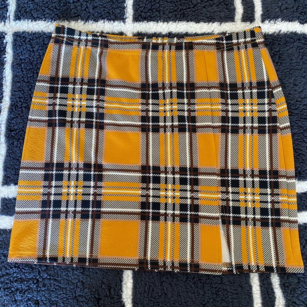 Yellow and Black Mini Pencil Skirt for Casual Wear